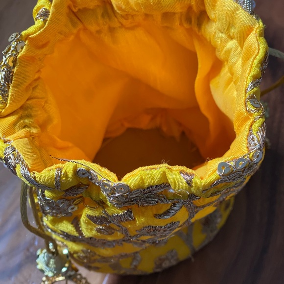 Handmade drawstring bag - Picture 3 of 3